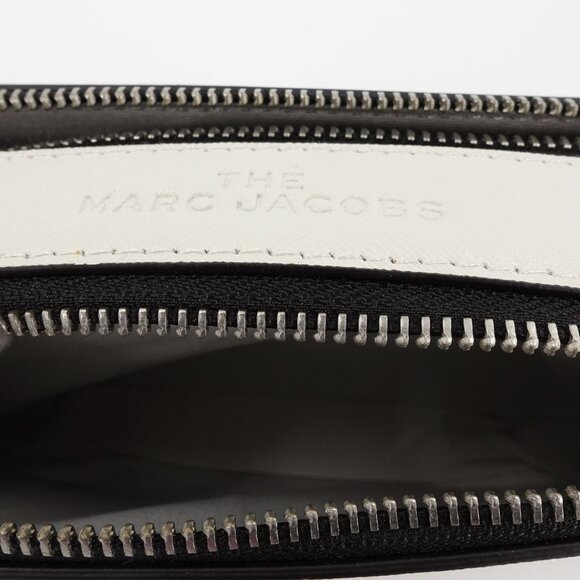 Marc Jacobs x Peanuts Snoopy The Snapshot Logo Plaque Crossbody Bag White OS - Picture 13 of 14